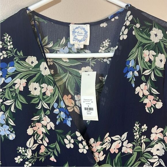 NEW! Floral flowy dress with lace accents - Picture 3 of 6